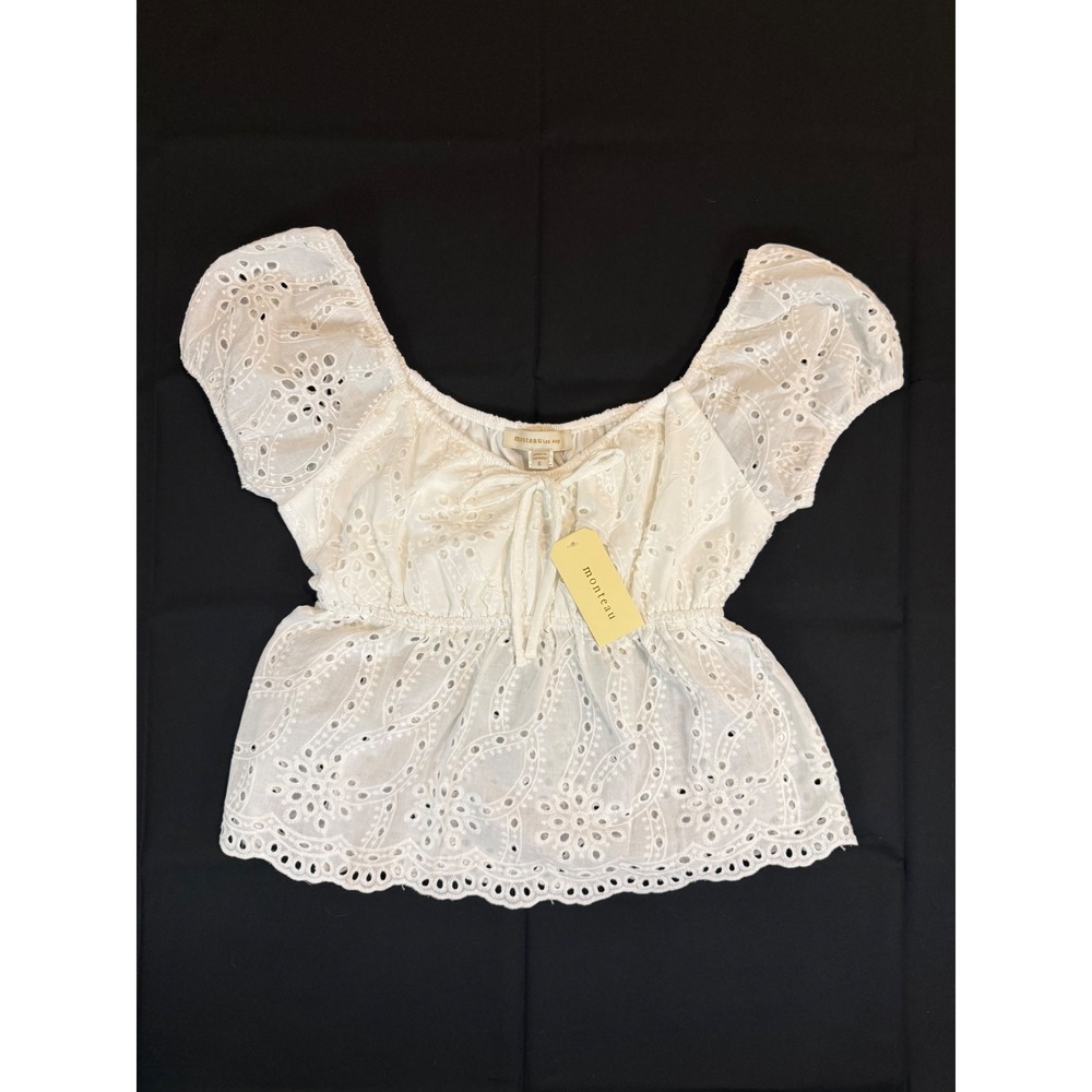 Monteau White Eyelet Lace Top Short Sleeve